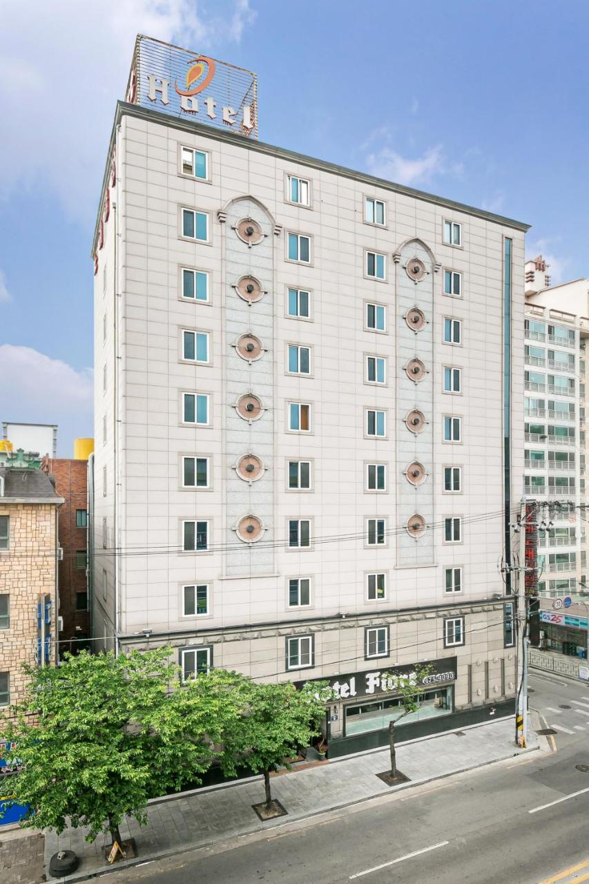 Fiore Hotel Gumi Exterior foto
